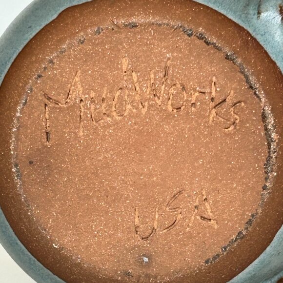 Mudworks Handmade Flying Pig Mug - Picture 4 of 6